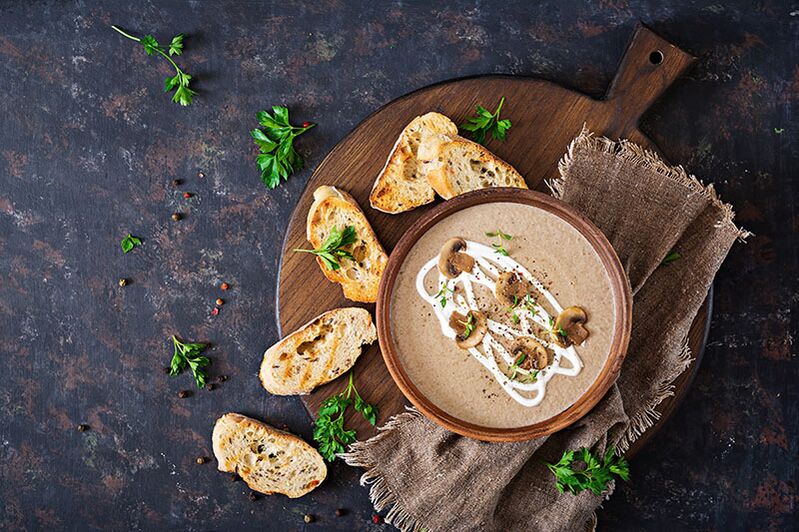 Zupa z puree grzybowym - pachnące danie dla zdrowej diety